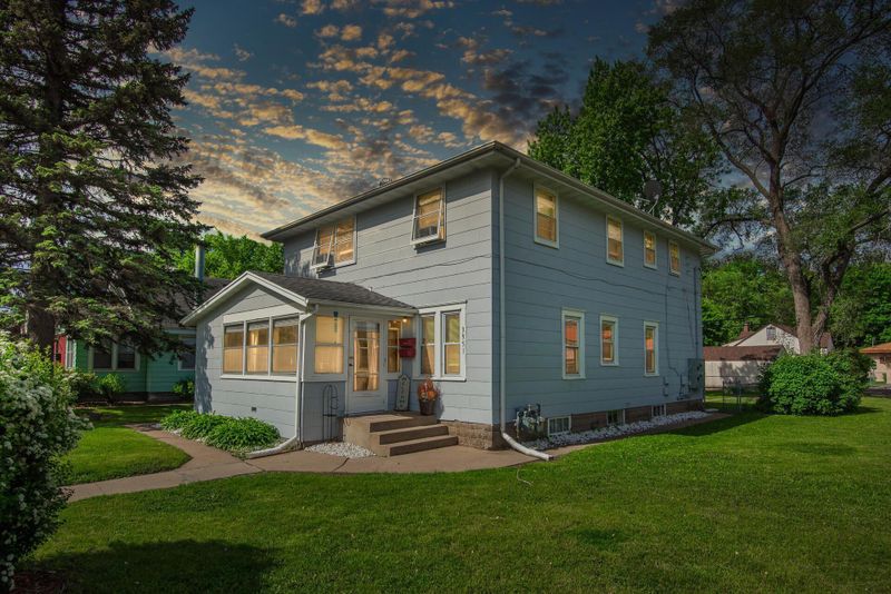 3951 Quail Ave N, Robbinsdale, MN 55422