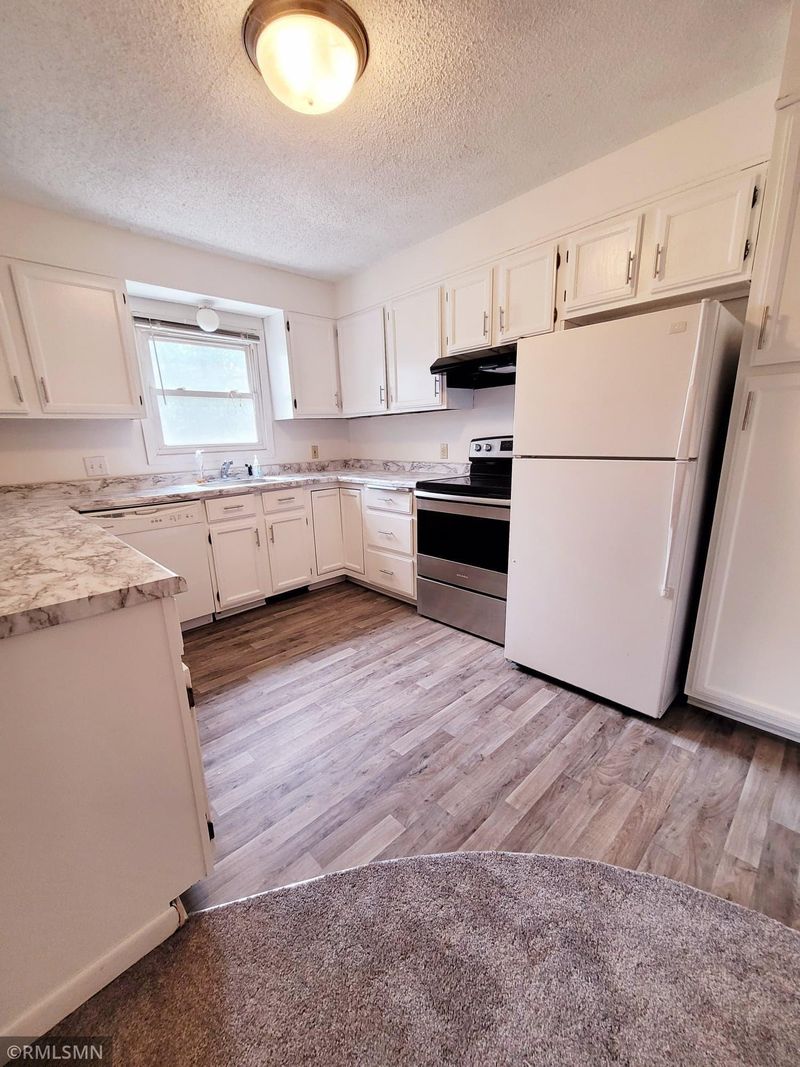 1742 Ames Pl, Saint Paul, MN 55106