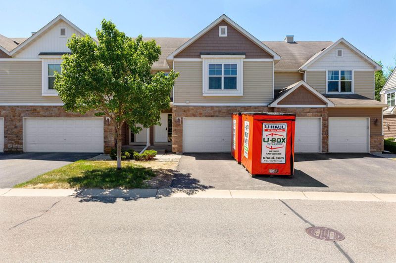 457 Stonewood Ln, Burnsville, MN 55306