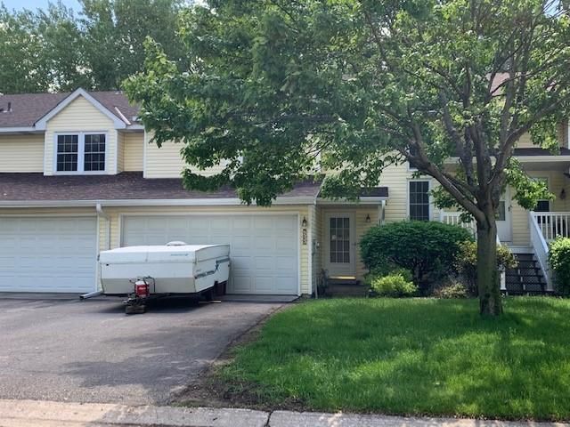 6533 Upper 23rd St N, Oakdale, MN 55128