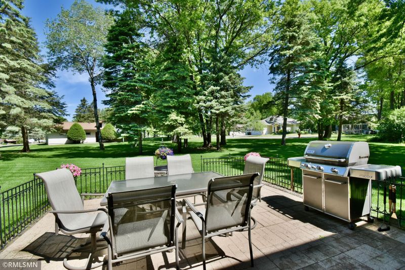 2063 High Ct, Sauk Rapids, MN 56379