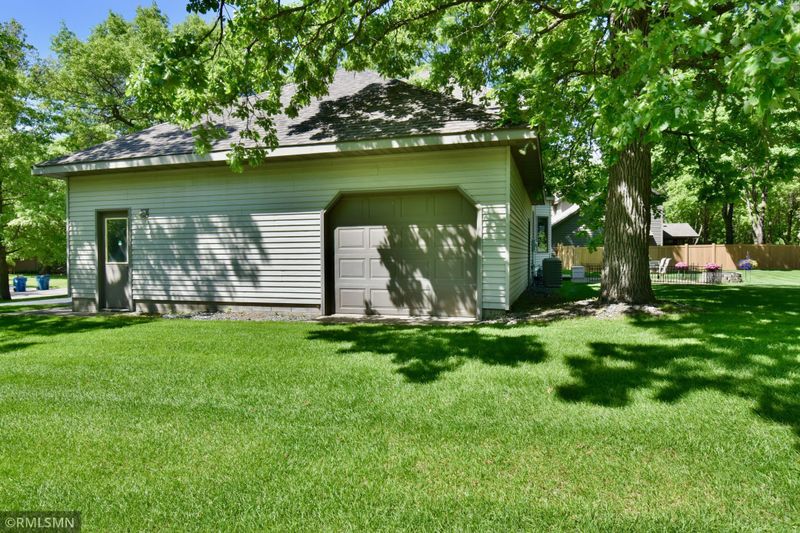 2063 High Ct, Sauk Rapids, MN 56379