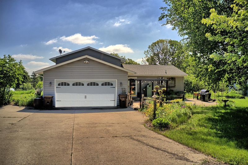 18681 Cleveland St NW, Elk River, MN 55330