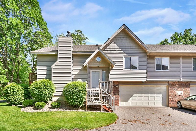 4546 Galtier St, Shoreview, MN 55126