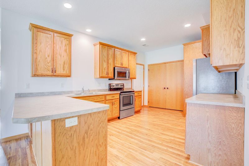 205 Morning Dr, Mayer, MN 55360