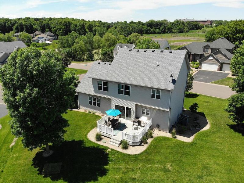 5010 Harbor Ln N, Plymouth, MN 55446
