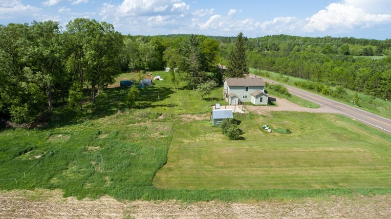 544 17th St, Hillsdale, WI 54733