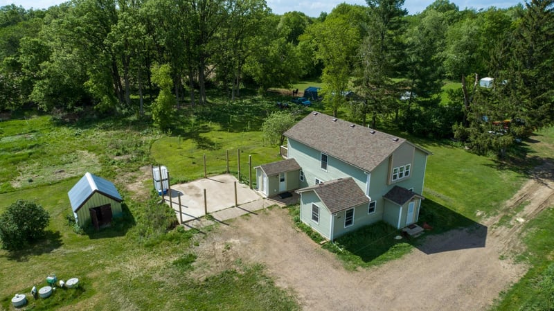 544 17th St, Hillsdale, WI 54733