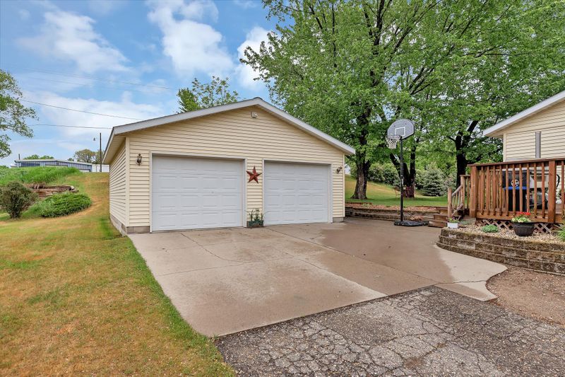 310 3rd St N, Sauk Centre, MN 56378