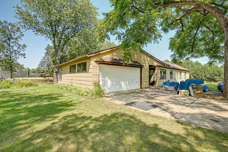 2111 Birmingham St, Maplewood, MN 55109