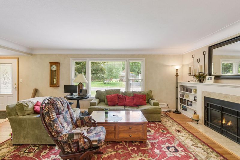 6012 Drew Ave S, Edina, MN 55410