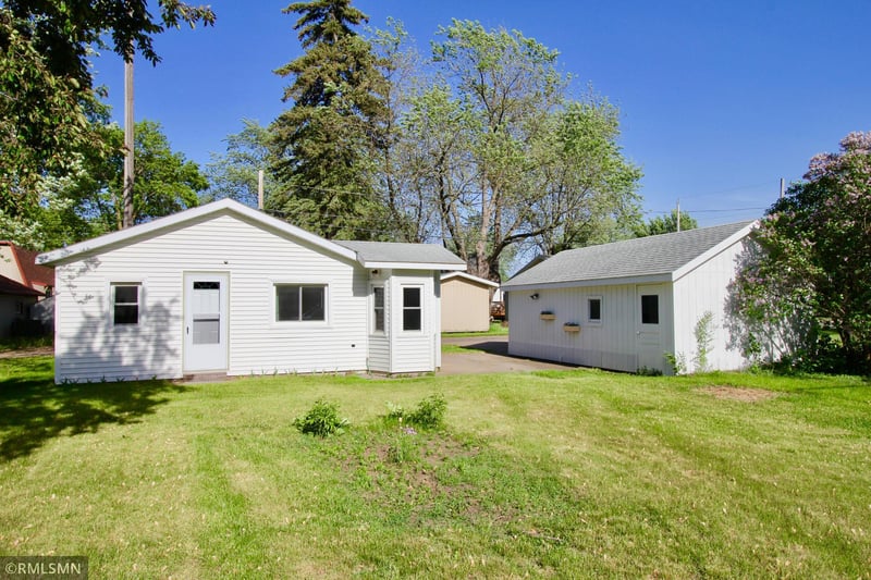 110 8th Ave N, Waite Park, MN 56387