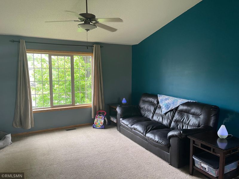 1114 Maplewood Ave SW, Isanti, MN 55040