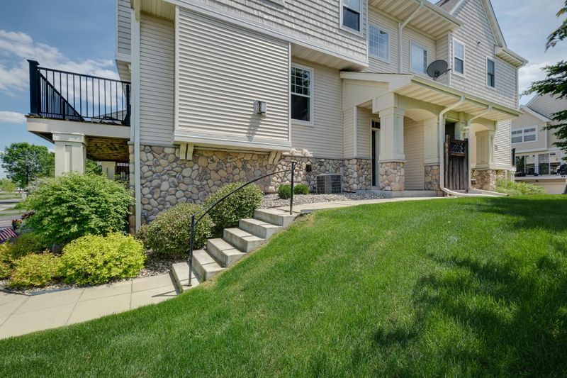 4635 Victor Pa #8, Hugo, MN 55038