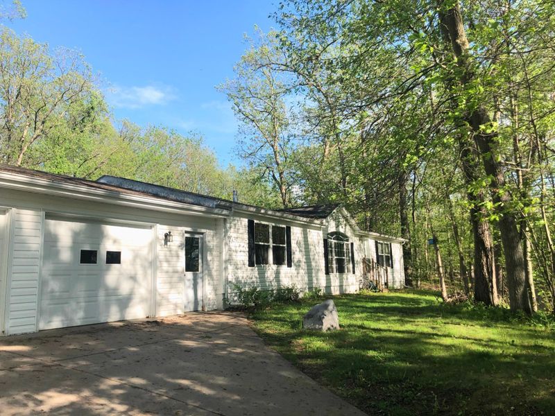 980 Lone Pine Ct, Amery, WI 54001
