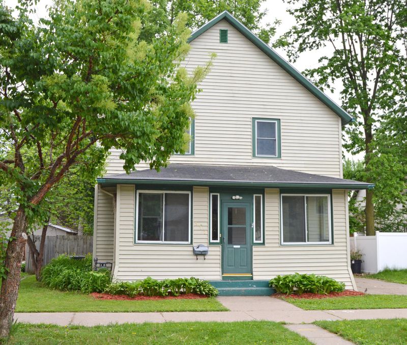 512 Winnebago St, La Crosse, WI 54601