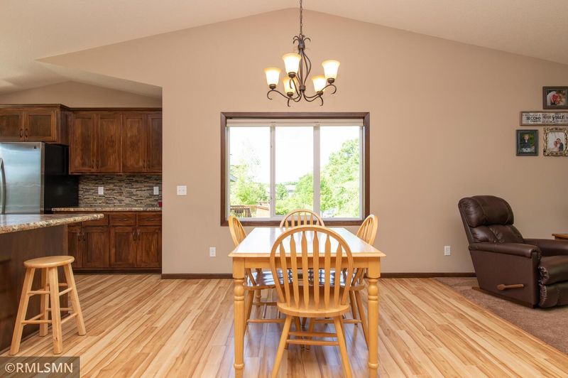 578 Kayla Ln, Hanover, MN 55341