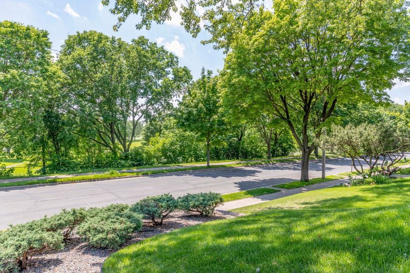 2216 E 43rd St, Minneapolis, MN 55407