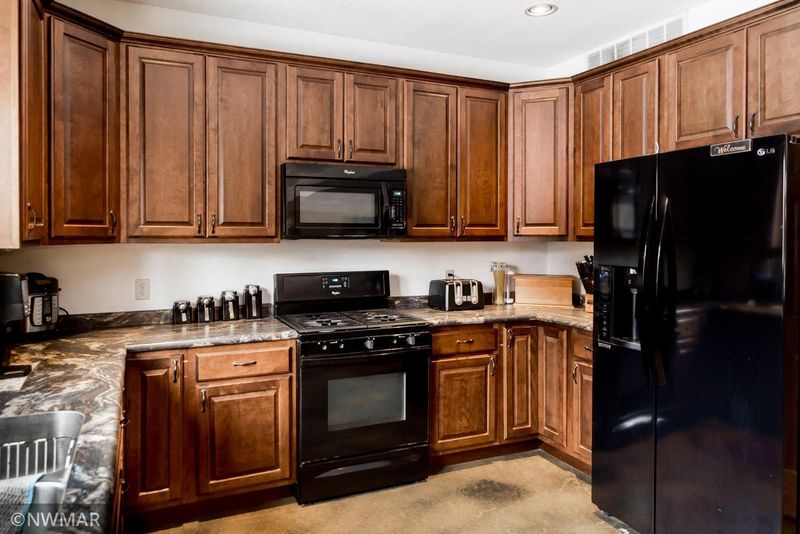 735 Wilton Hill Rd NW, Bemidji, MN 56601
