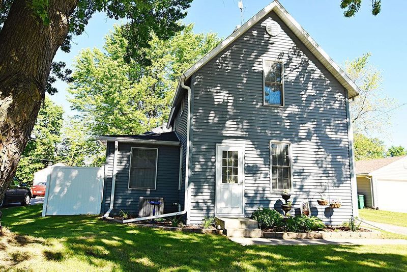 328 N 4th St, Le Sueur, MN 56058