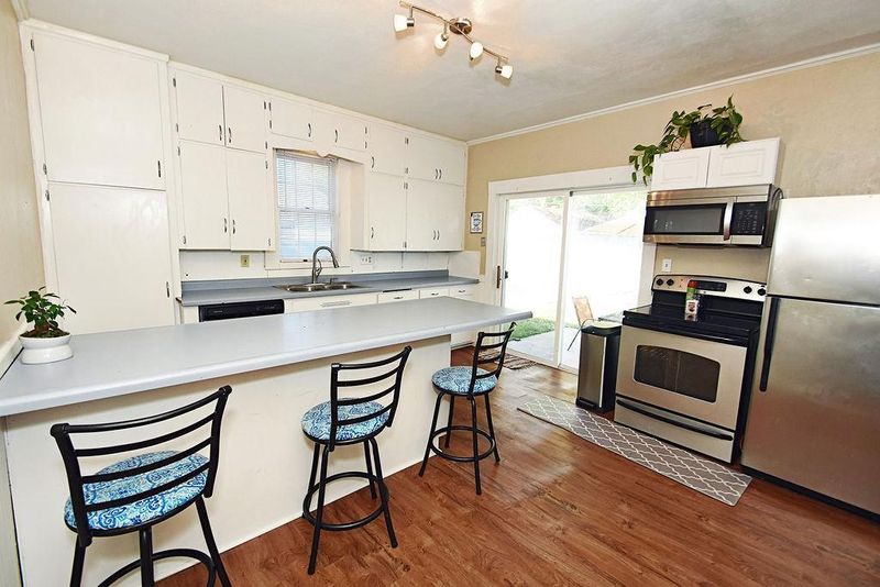 328 N 4th St, Le Sueur, MN 56058