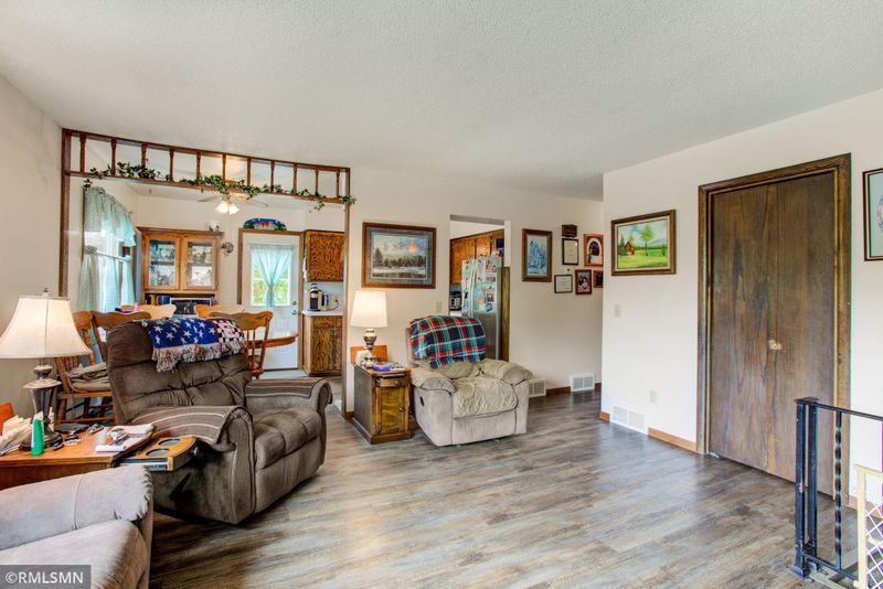 847 Vernon Ave NW, Elk River, MN 55330