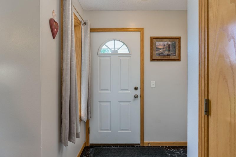 112 Sawgrass Ct, Mankato, MN 56001