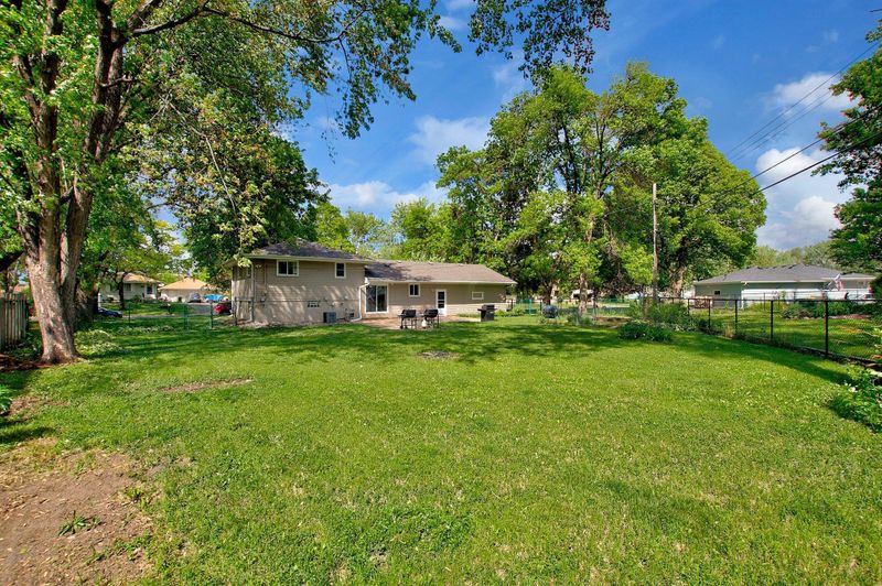 6509 66th Ave N, Brooklyn Park, MN 55428