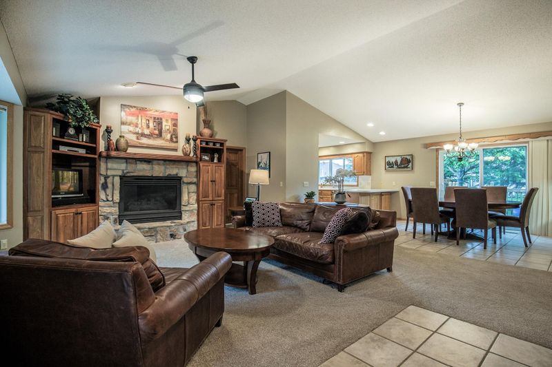 150 Crestview Ln, Loretto, MN 55357