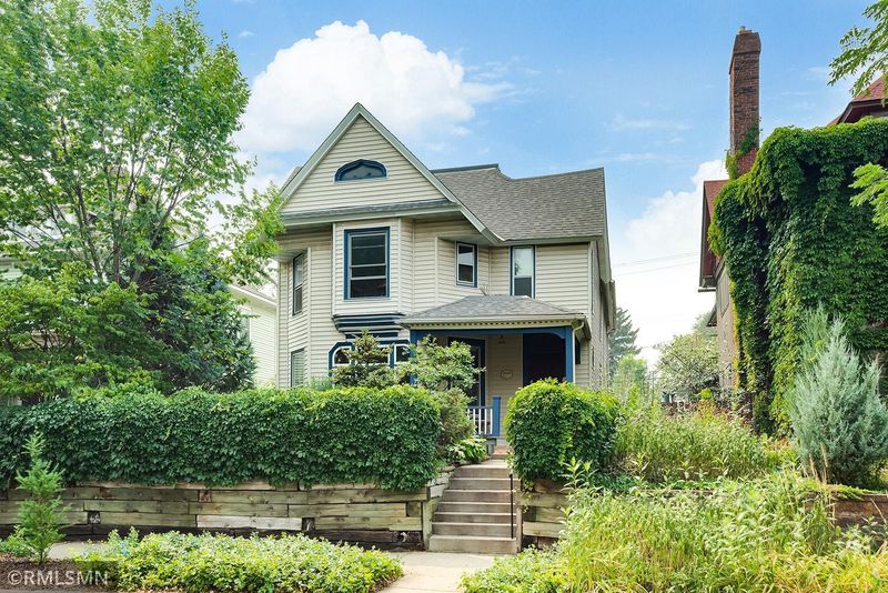 2444 Garfield Ave, Minneapolis, MN 55405