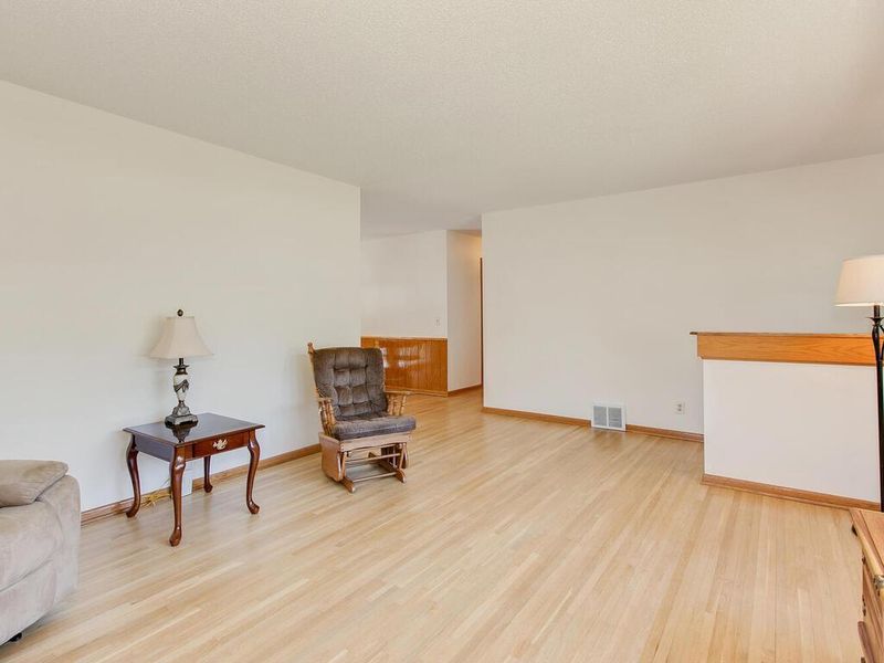 5013 Madison St NE, Columbia Heights, MN 55421