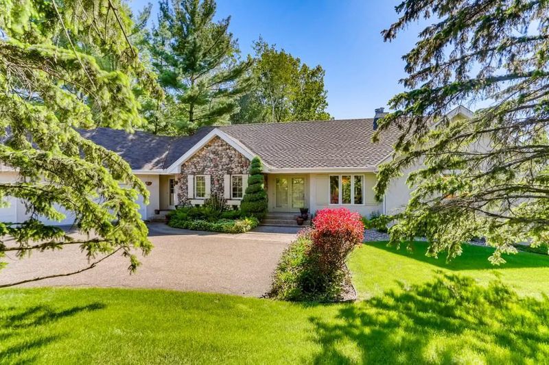2400 Crosby Rd, Wayzata, MN 55391