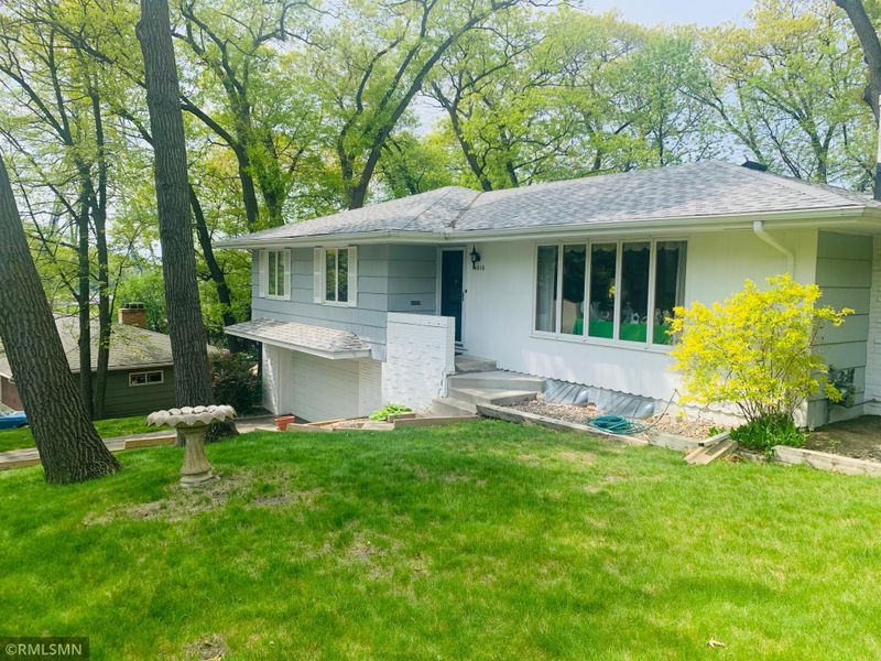 14016 Laurel Rd, Minnetonka, MN 55305