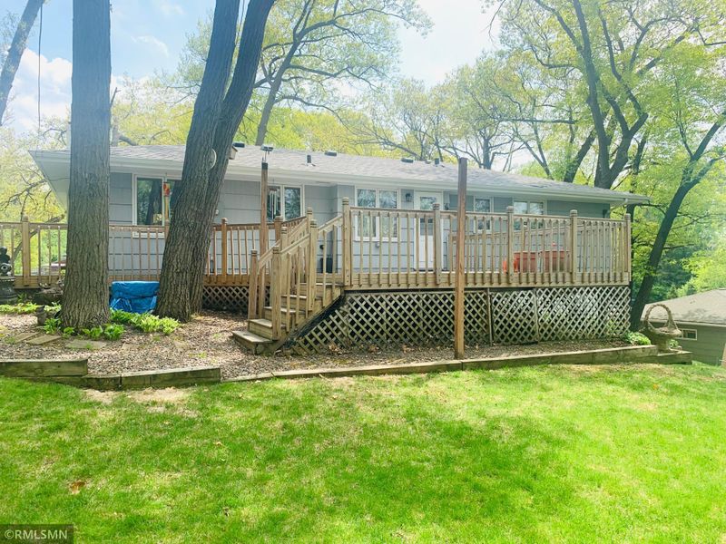 14016 Laurel Rd, Minnetonka, MN 55305