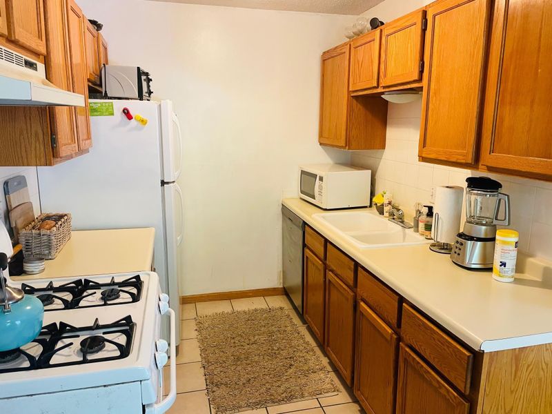 1641 City View Dr #12, Eagan, MN 55121