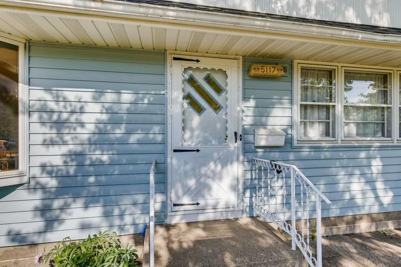 5117 6th St NE, Columbia Heights, MN 55421
