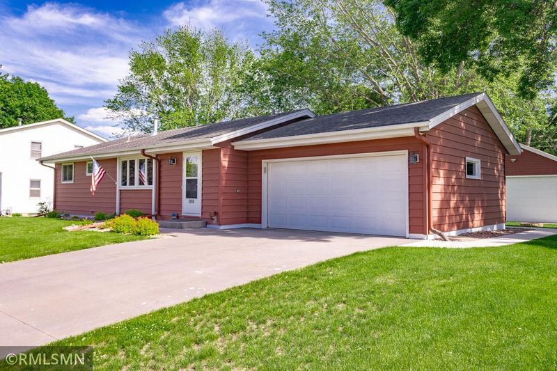 5850 Lower 182nd St W, Farmington, MN 55024
