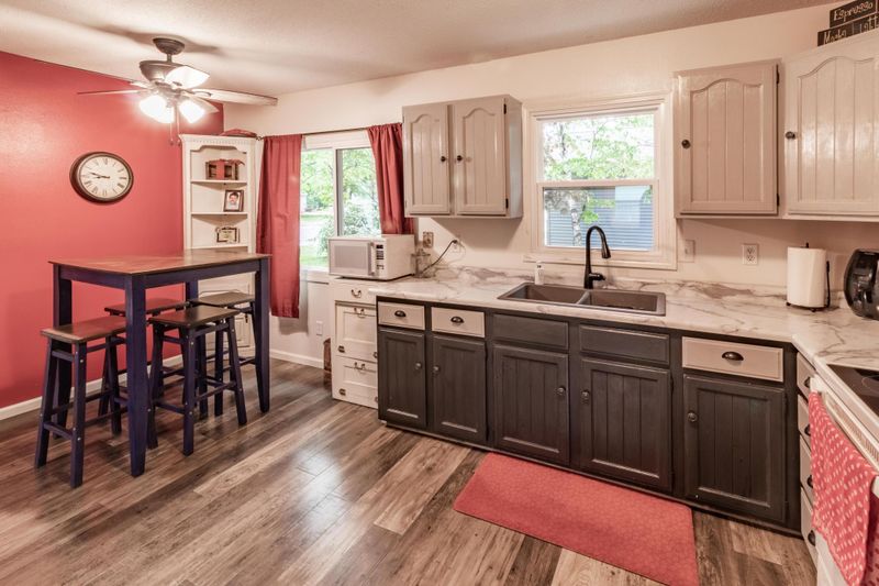 308 6th St S, Sauk Rapids, MN 56379