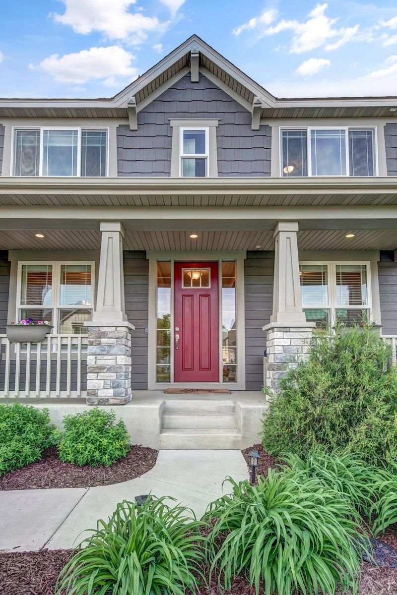 6809 Minnehaha Ct, Minnetrista, MN 55331