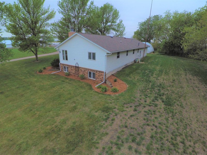 86371 270th St, Renville, MN 56284