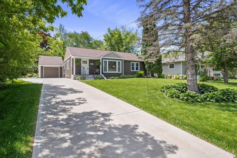 406 22nd St SW, Rochester, MN 55902