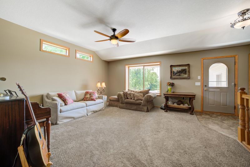 1299 Summit Cv, Dassel, MN 55325