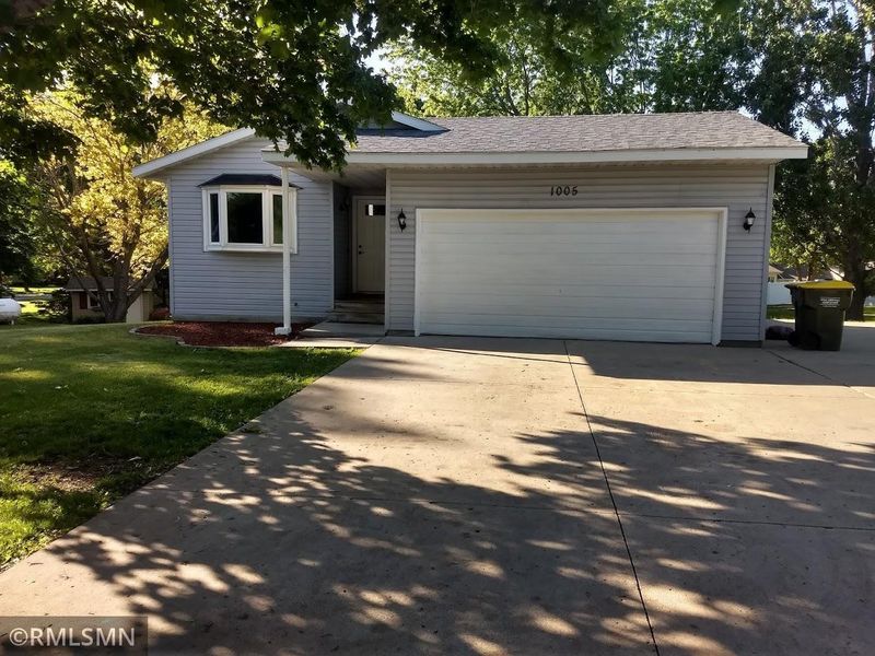 1005 19th Ave SE, Willmar, MN 56201