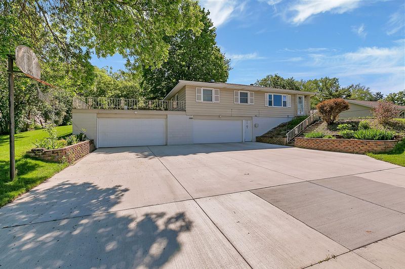 306 2nd Ave NE, Sartell, MN 56377