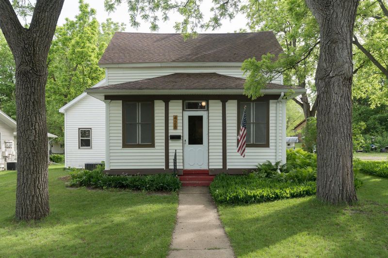428 Wabasha St, Saint Peter, MN 56082
