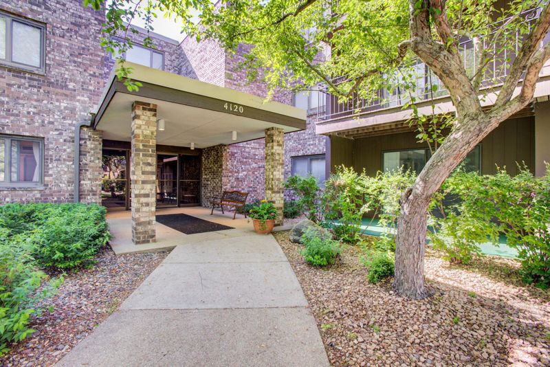 4120 Parklawn Ave #125, Edina, MN 55435
