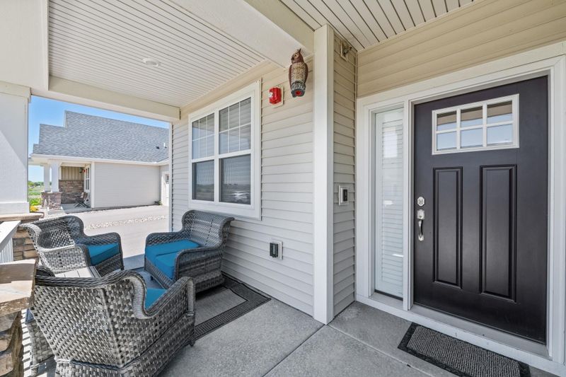 19604 Meadow Trl, Maple Grove, MN 55311