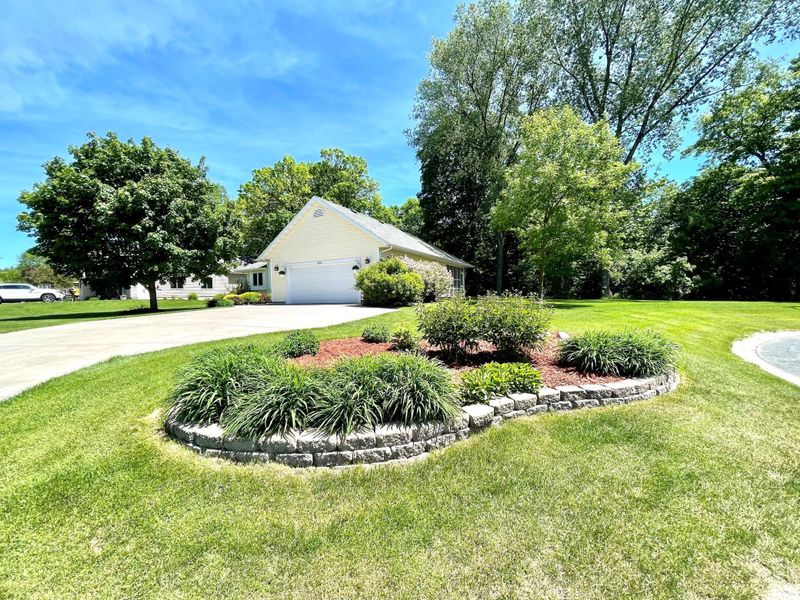 1026 Creek Ridge Ct NW, Menomonie, WI 54751