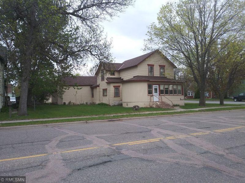 115 4th St SE, Little Falls, MN 56345