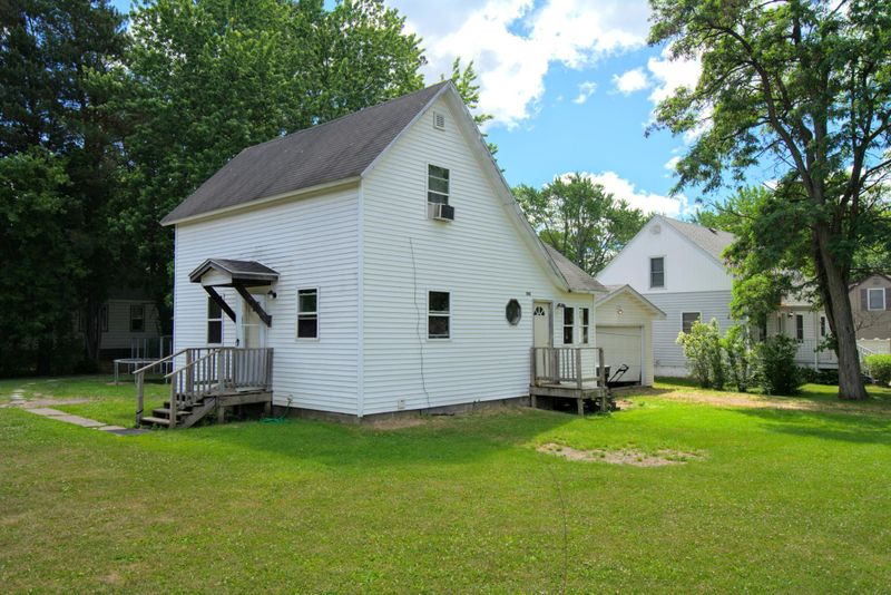 202 Fire Monument Rd, Hinckley, MN 55037